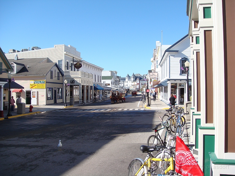 046 Memorial Day [2008 May 23].JPG - Scenes from Mackinac Island.